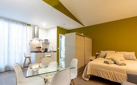 Catedral Apartamentos Parking